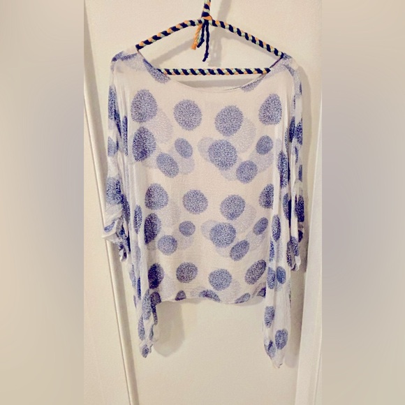 Silk batwing style top - Picture 1 of 6